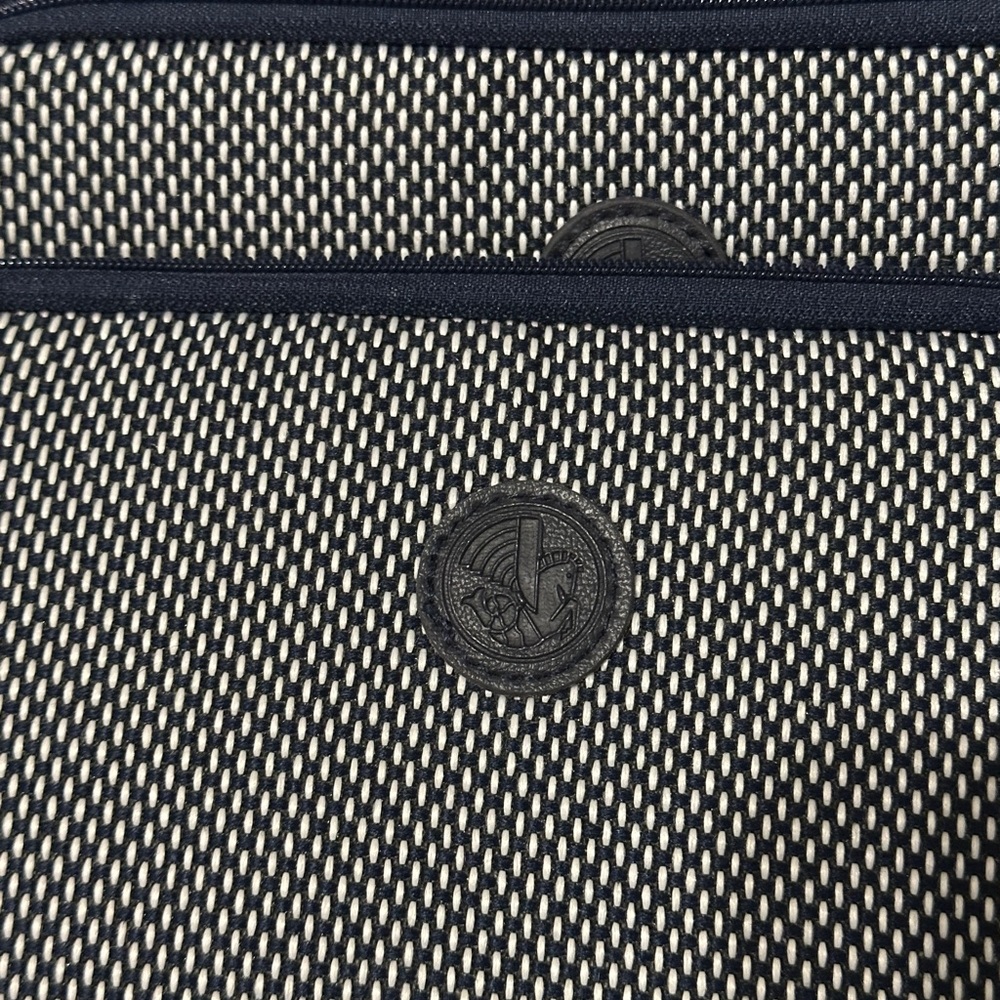 4 Air France amenity kit bags - Picture 2 of 5